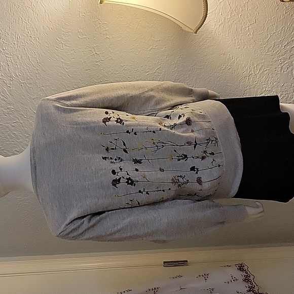 3/$30 Heather Gray Floral Garden Assymetric Fairycore Collar Sweater - Picture 6 of 9